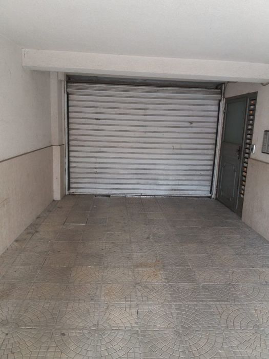 Продава се под земен паркинг