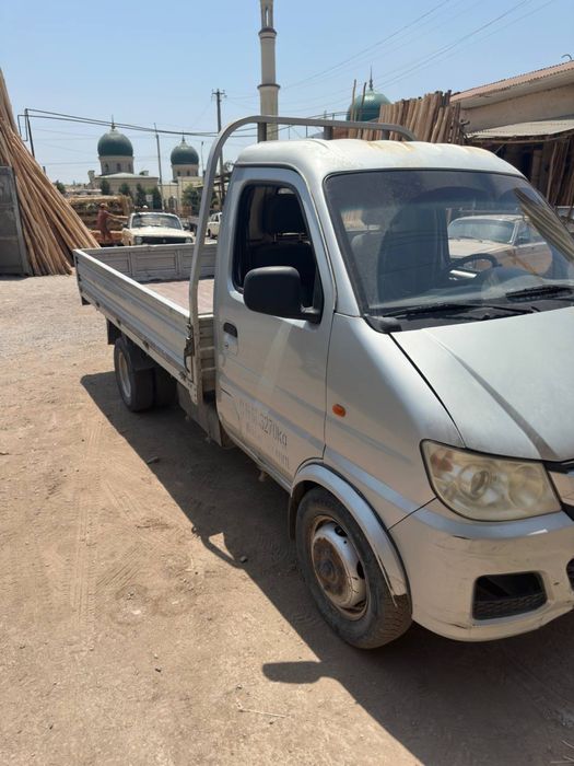 Moshinani yili 2017 narxini telfon gaplashiladi