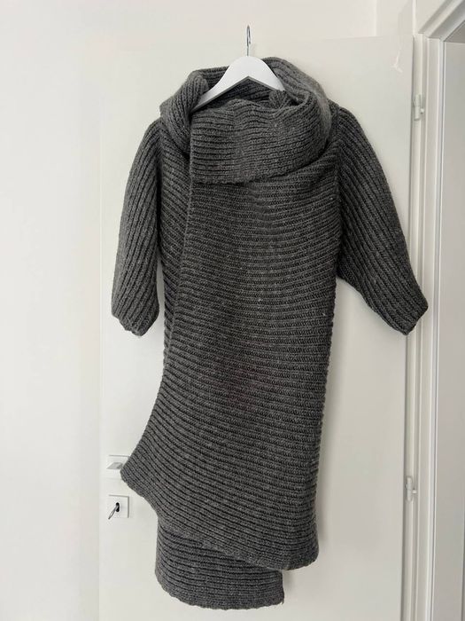 вълнен кардиган Zara.