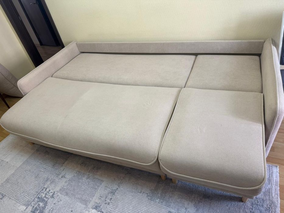 Продам диван срочно