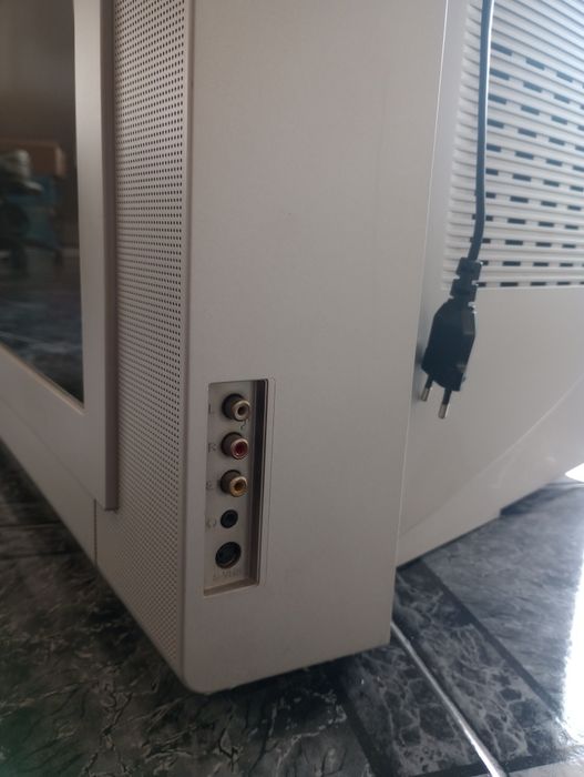 Продавам TV CROWN-29 инча