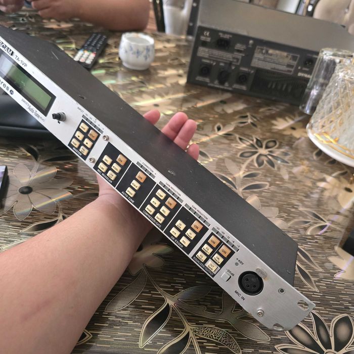 Processor Tascam Ta1vp