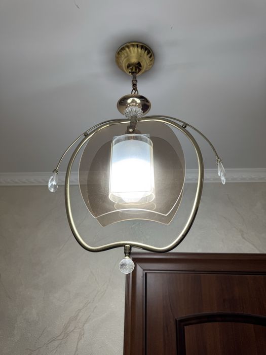 Люстра 5000.       M