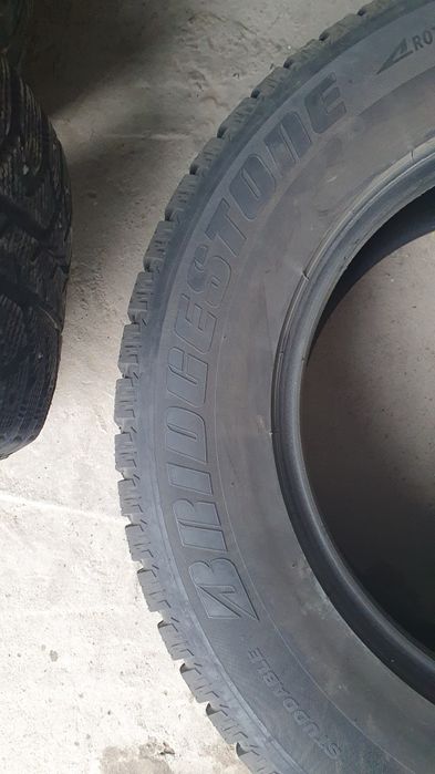 Шины зимние R18 285/60