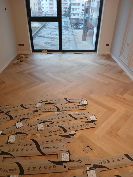 Parchet triplu stratificat 14 mm Barlinek Bright Herringbone 110