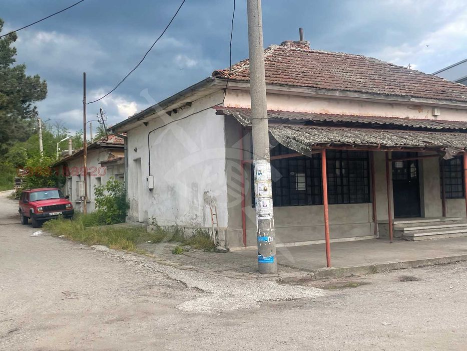 Магазин в село Православен 54239