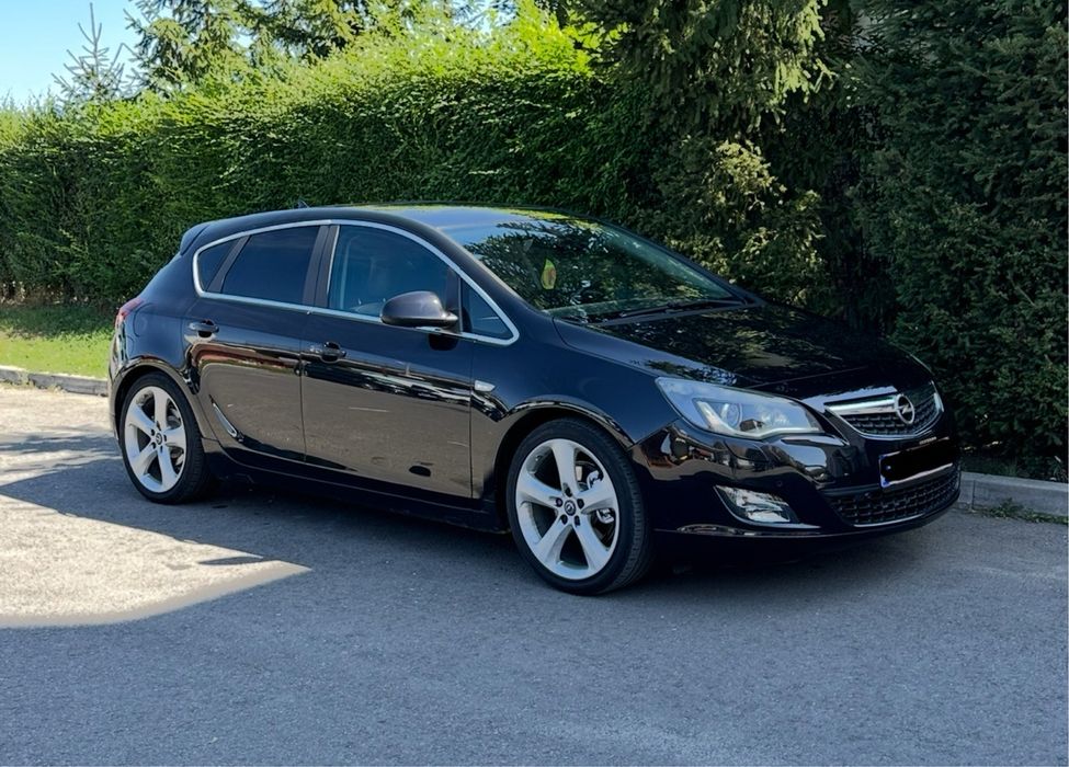 Opel Astra J 1.6T 180cp
