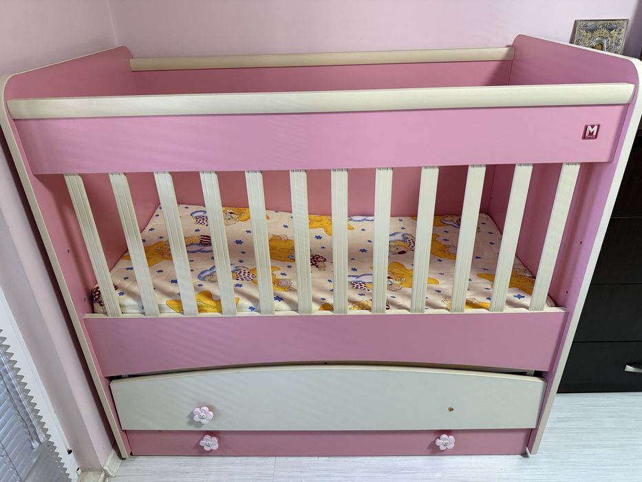 Подарявам детско креватче за момиче