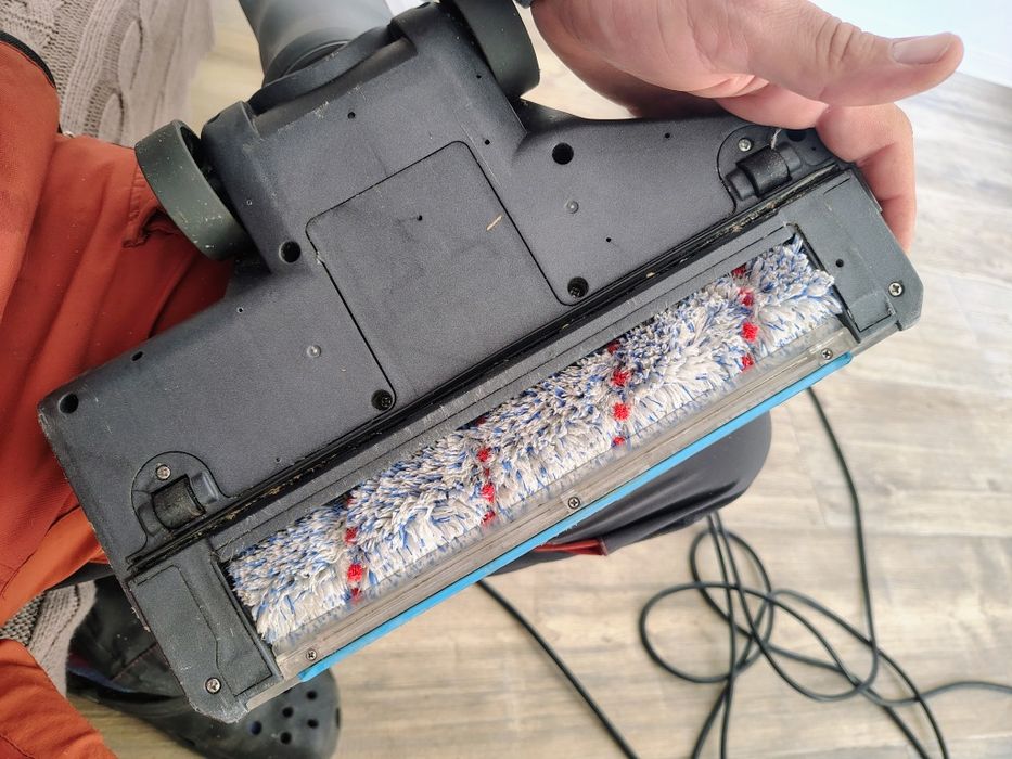 Aspirator cu spalare Bissell