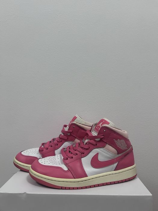 Jordan 1 Mid roz