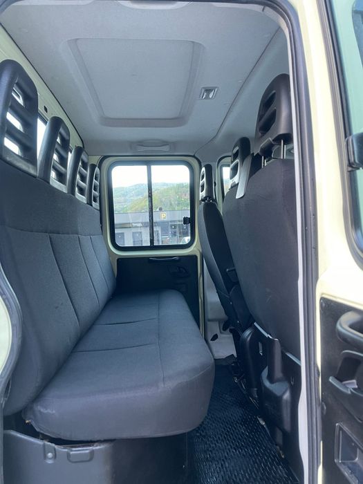 Iveco dayli 3000 diseal  7 locuri ! an 2016 euro 6 Clima Carlig dublu spate