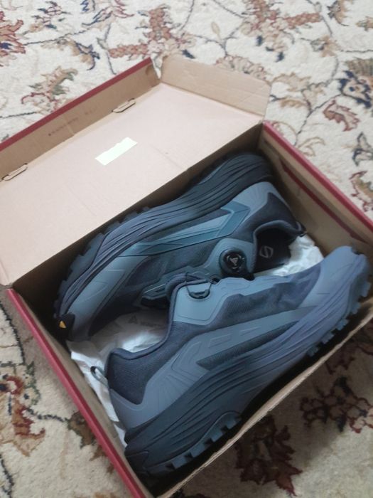 Кроссовки Humtto