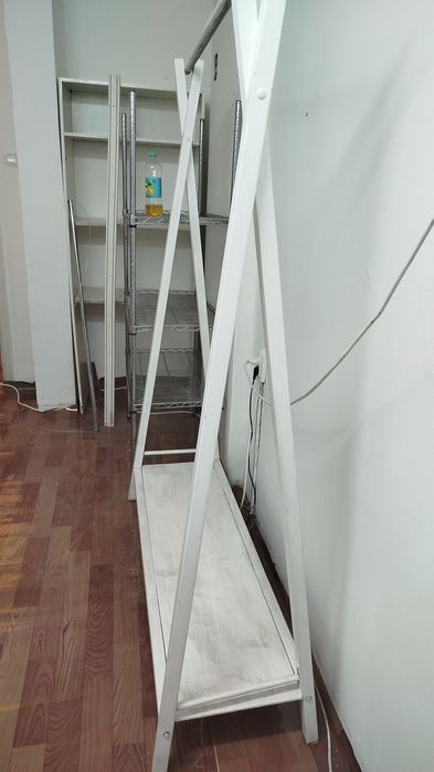 Напольная вешалка