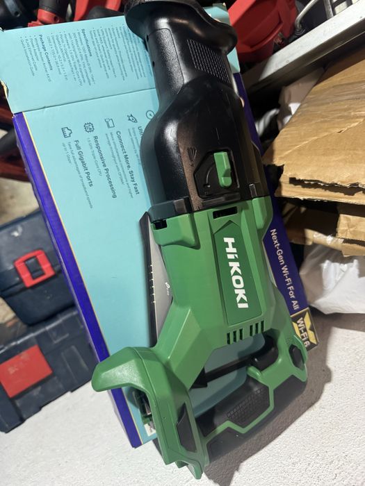 Fierastrau sabie Hikoki CR 18DB