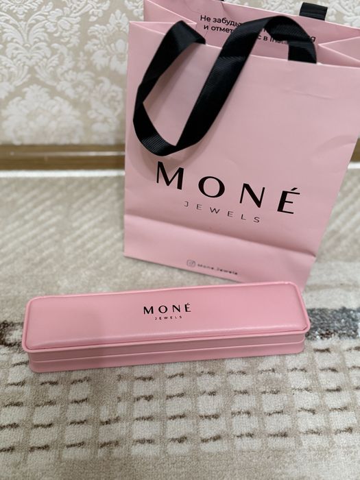 Браслет с синими камнями