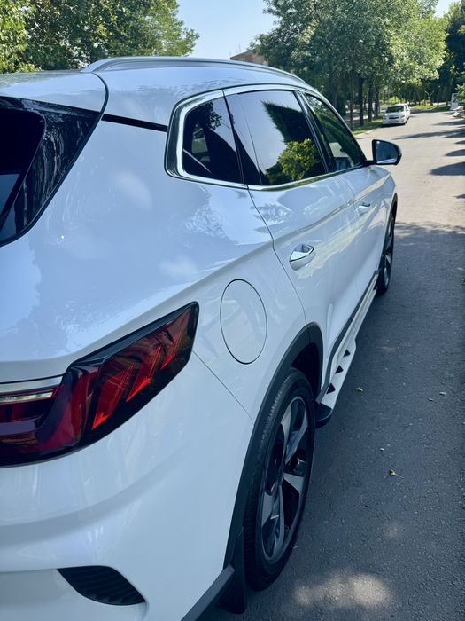 BYD Song Plus gibrid 2023 yil