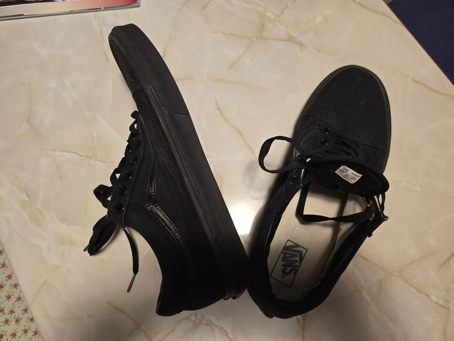 Tenesi vans aproape noi nr. 46