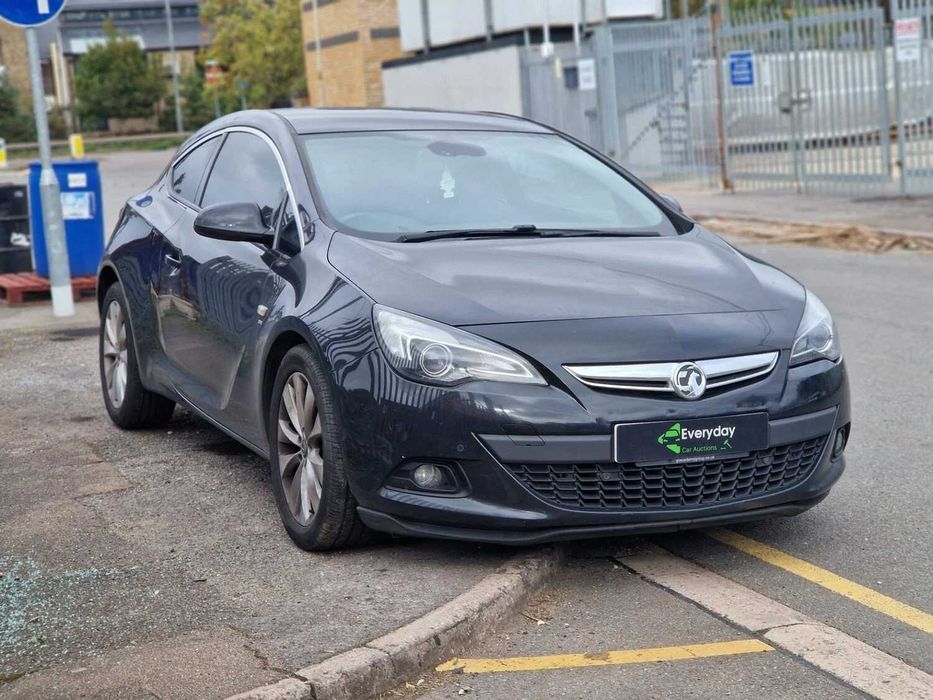 на части Opel Astra GTC Автоматик 2014 година