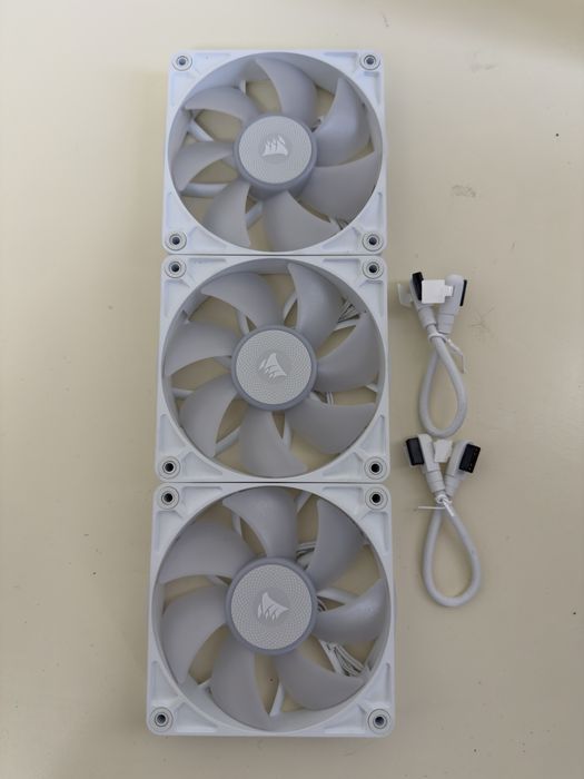 Vand Fan uri Corsair RX 120