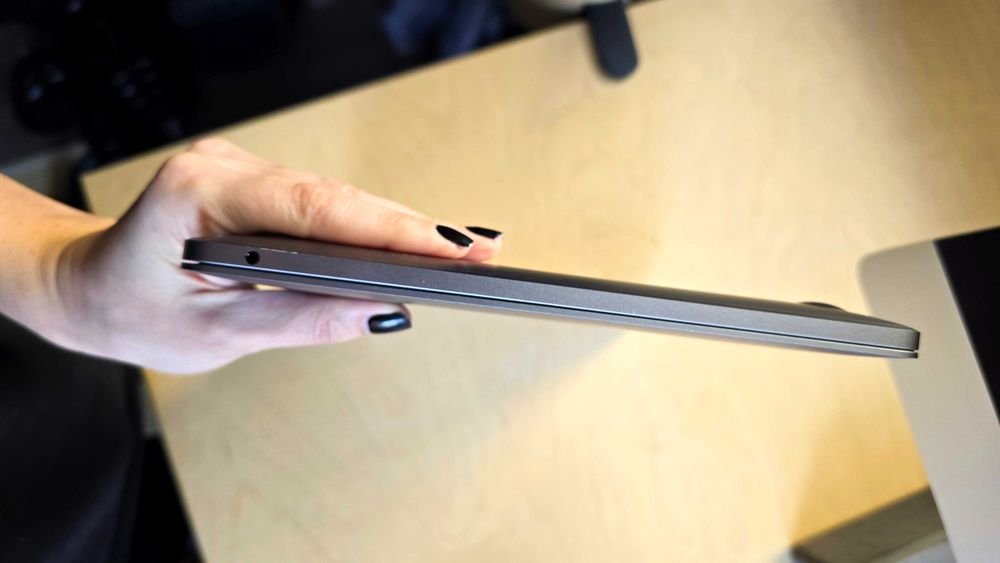 Продавам MacBook Pro 2020 | 16GB | 512 SSD | M1 chip 13" Space Gray