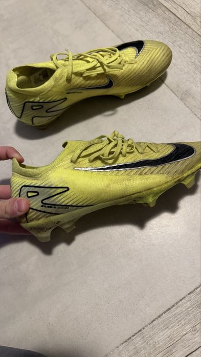 Nike mercurial yellow 41 номер
