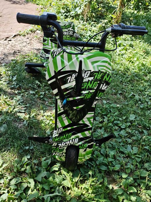 Продам Drift Car зеленый
