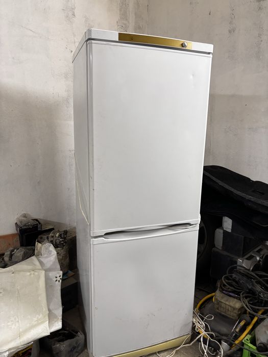 Холодиник индисит