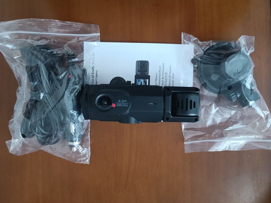 Видеорегистратор с 2 камерами+ WI-FI