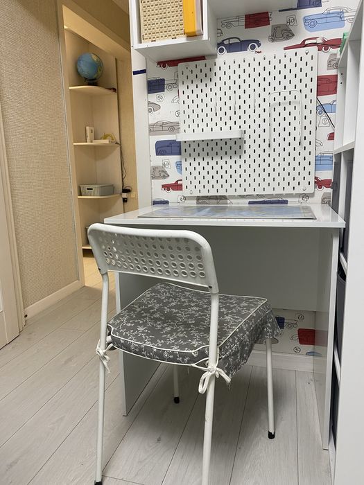 Продам рабочую зону для школьника