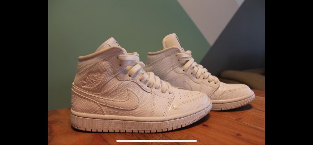 Nike Air Jordan 1 Mid White Snakeskin