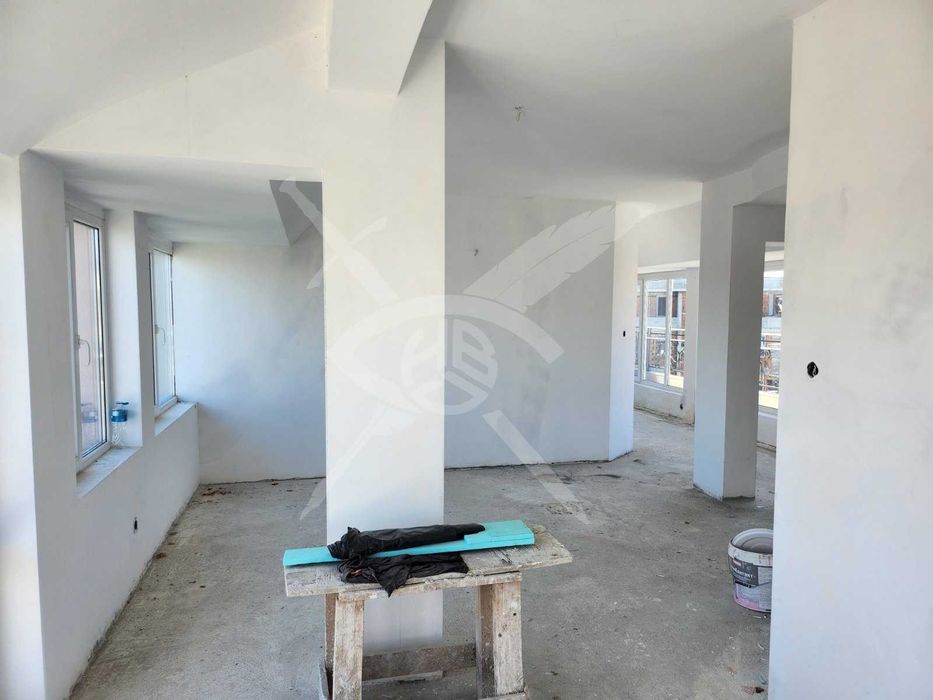 Продава се Многостаен апартамент в Поморие - 200 кв.м за 1000 €/кв.м - Снимка #1