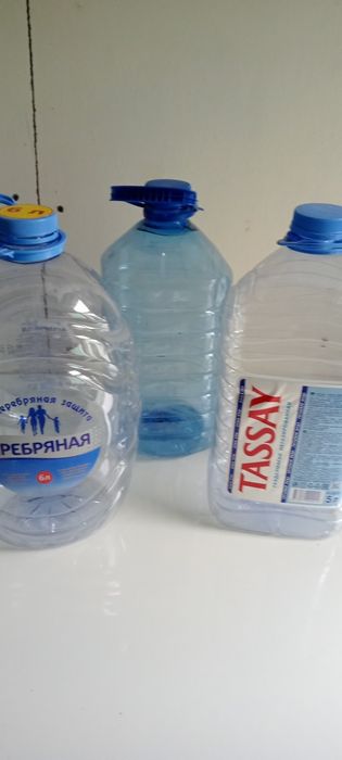 Продам 5литровые бутылки