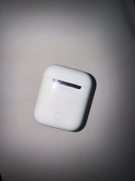 Наушники Airpods 2 ( Только КЕЙС )