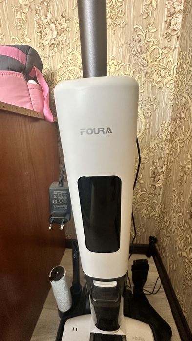 Моющий пылесос Foura