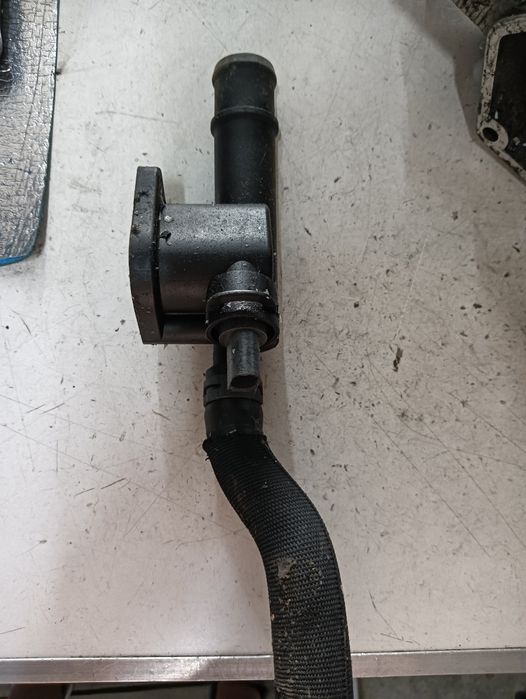 Termostat Apa Audi A4 Iii (8Ec, B7) [ 2004 - 2008 ] Oem 03812132G