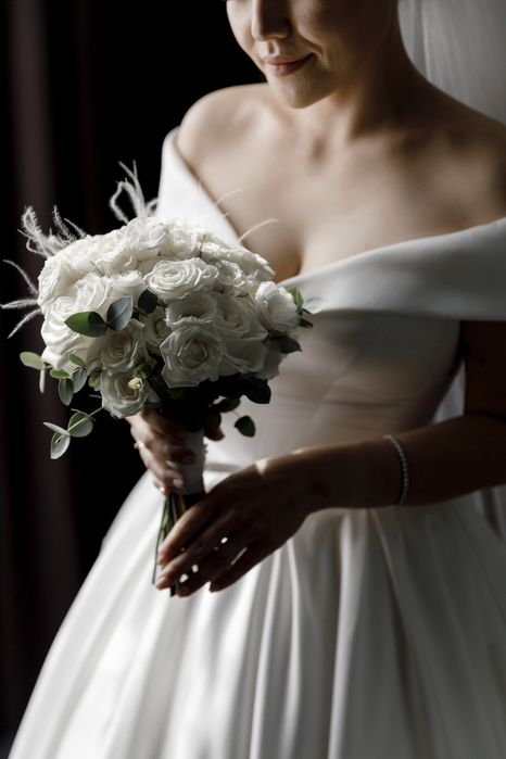 Продаю шикарное свадебное платье