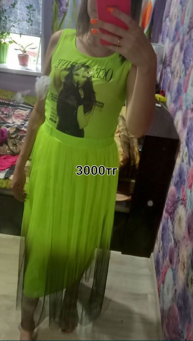 Продам  вечерние платья