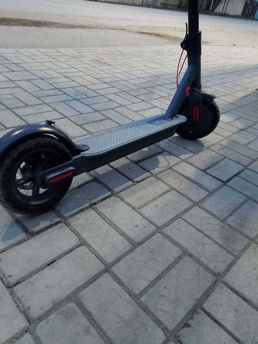 Электро самокат в хорошем состоянии