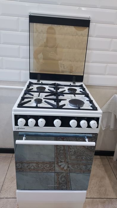 Продам газовую плиту Kaiser