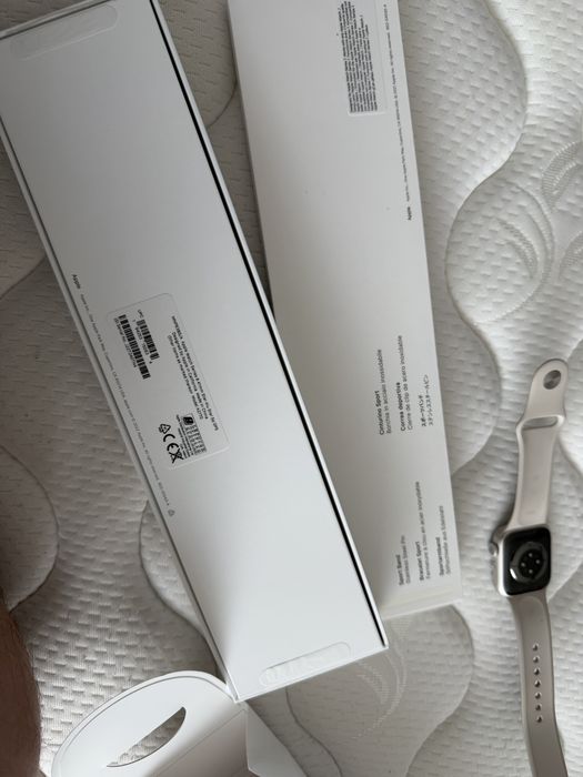 Apple watch series 8 41mm Starlight Aluminium Case