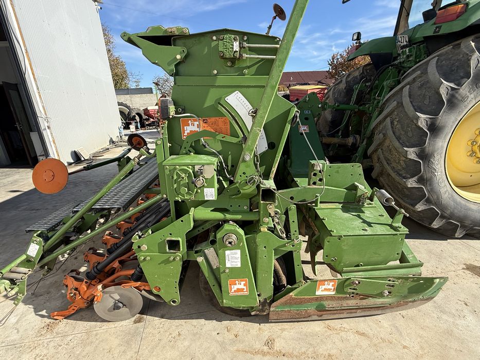 Semanatoare Amazone AD 402 4m in CUPLU cu freza rotativa Amazone