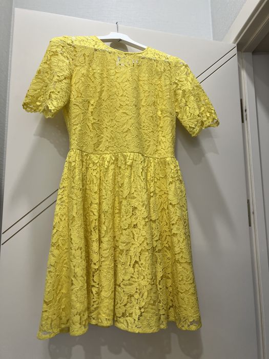 Кружевное платье Lichi