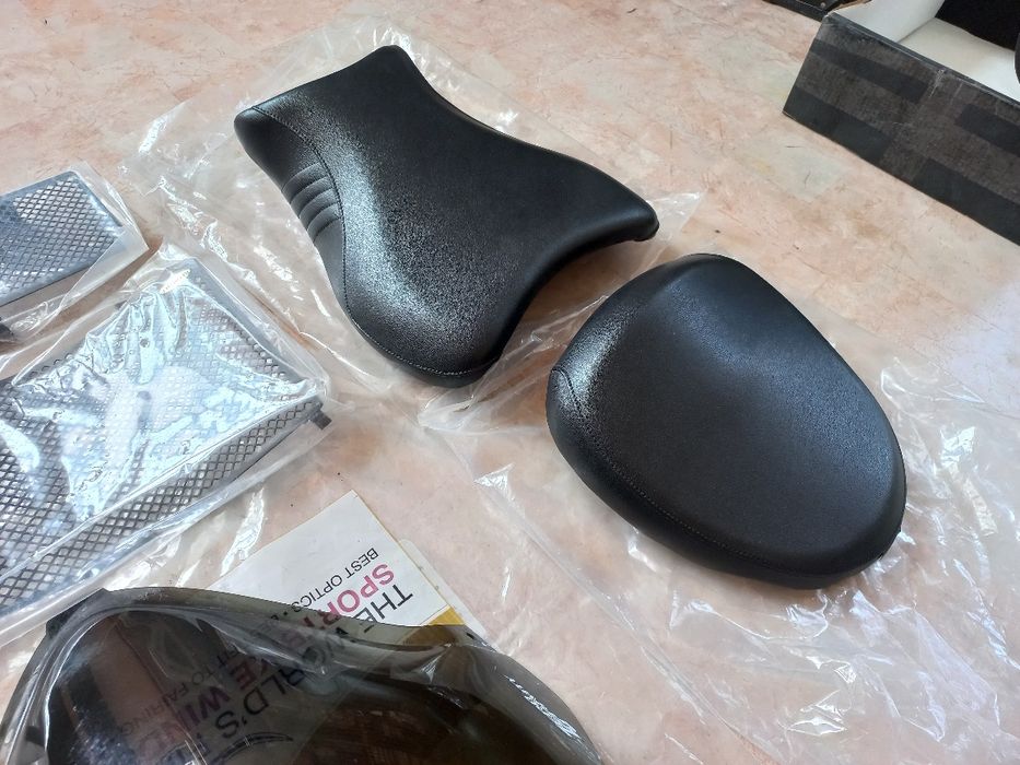 Suzuki GSXR1300 Hayabusa Седалки Аксесоари