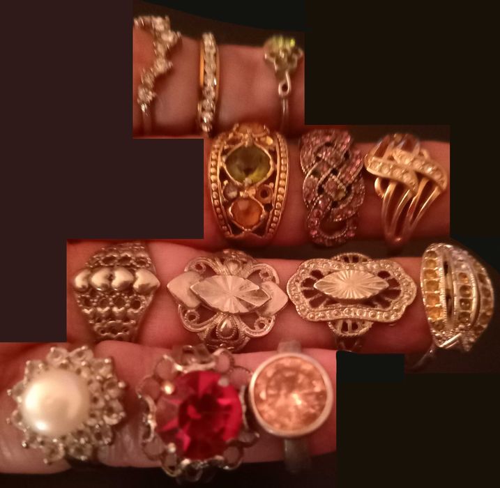 Vând 12 inele nemarcate cu 200 Ron