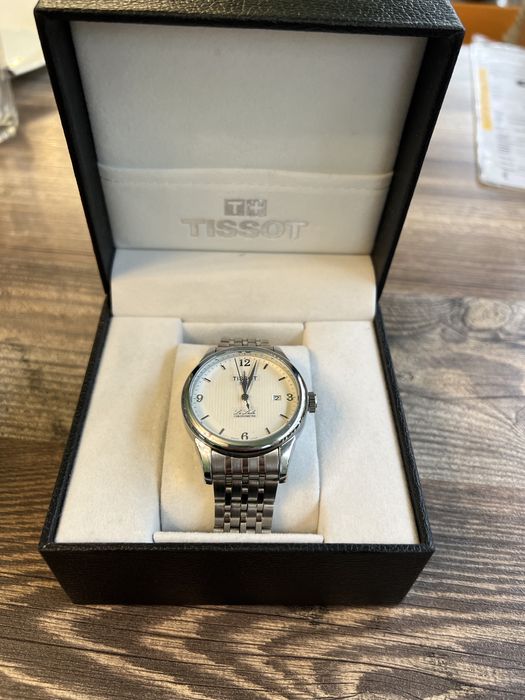 Механические часы TISSOT