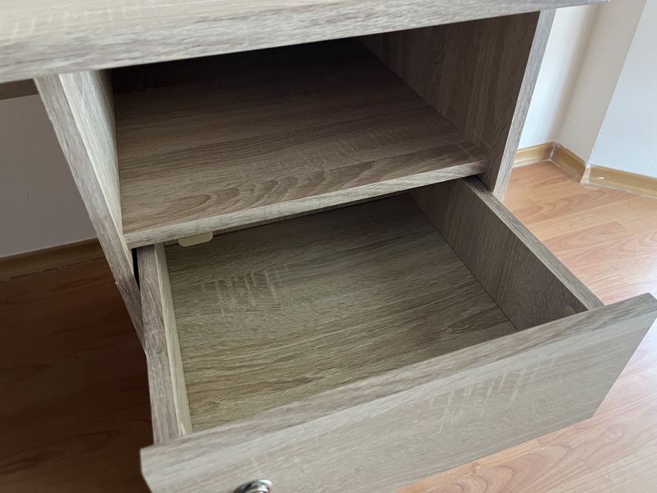 Бюро- без забележки