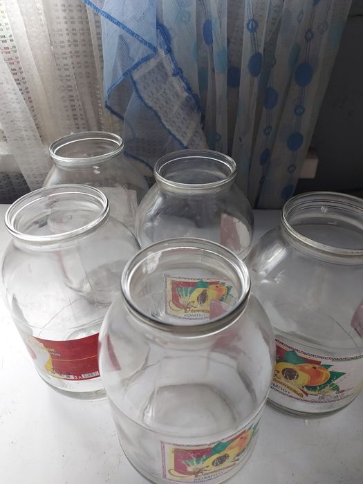Продам банки 2х литровые