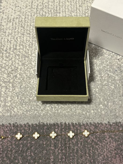 Van Cleef & Arpels гривна