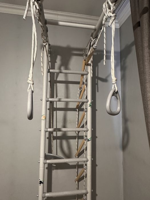 Шведская стенка, турник