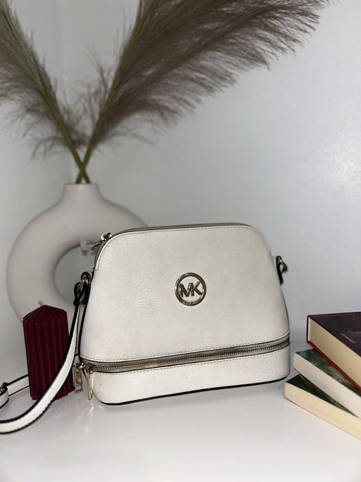 Levi’s, VANS, Dickies, Ellesse, Nike, Tommy Hilfiger, Converse, Zara